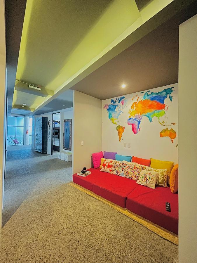 Hostel Muertos