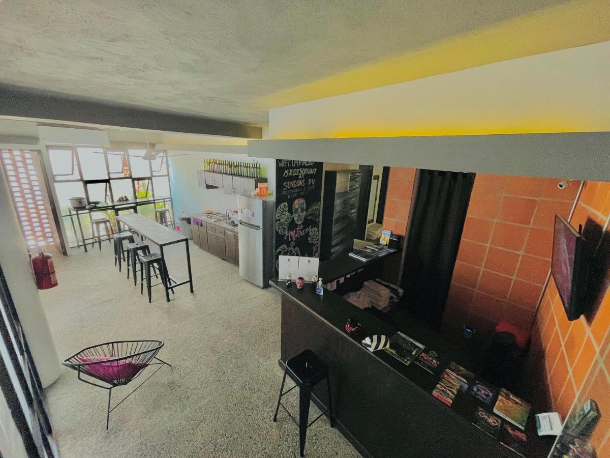 Hostel Muertos