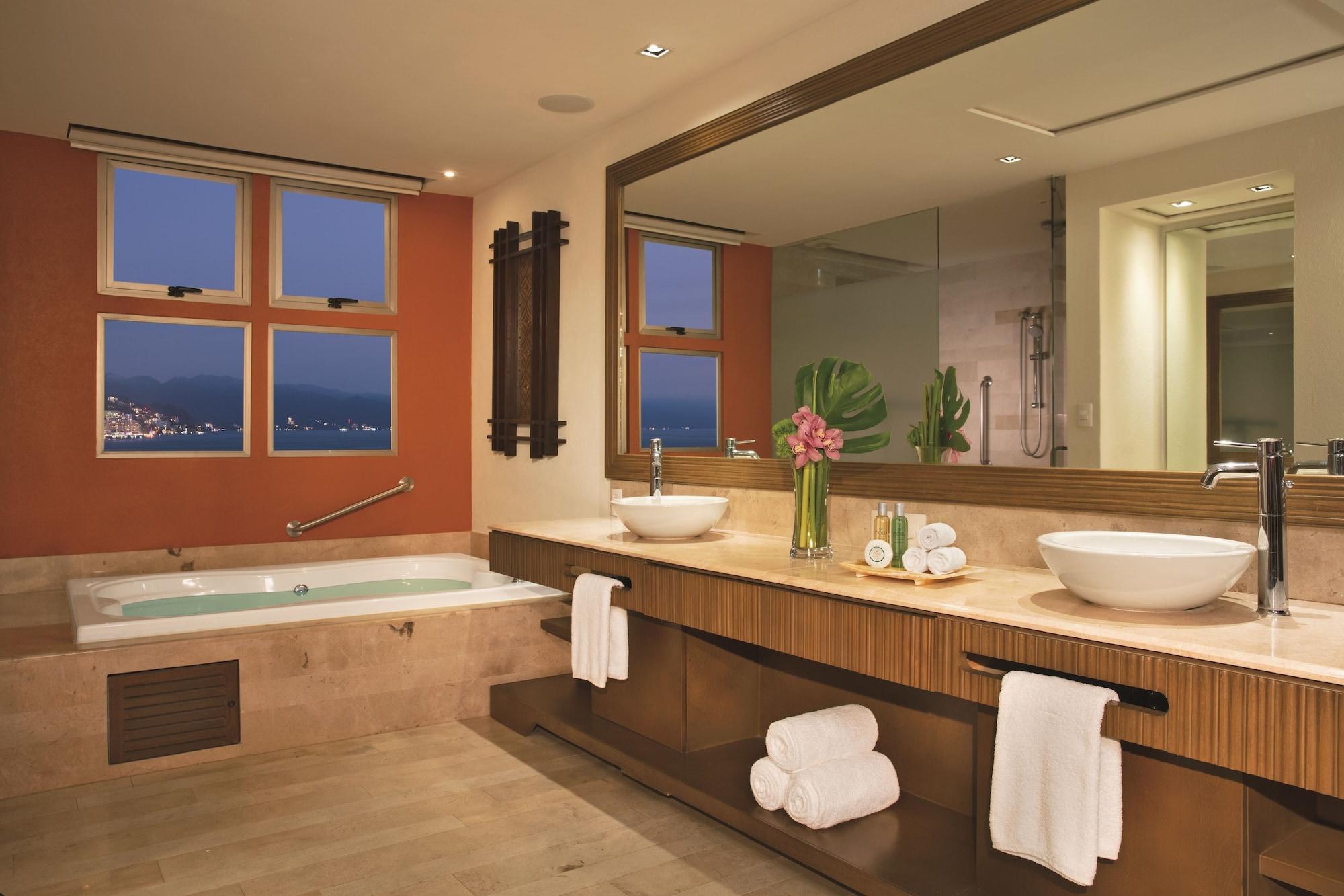Resort Dreams Vallarta Bay &
