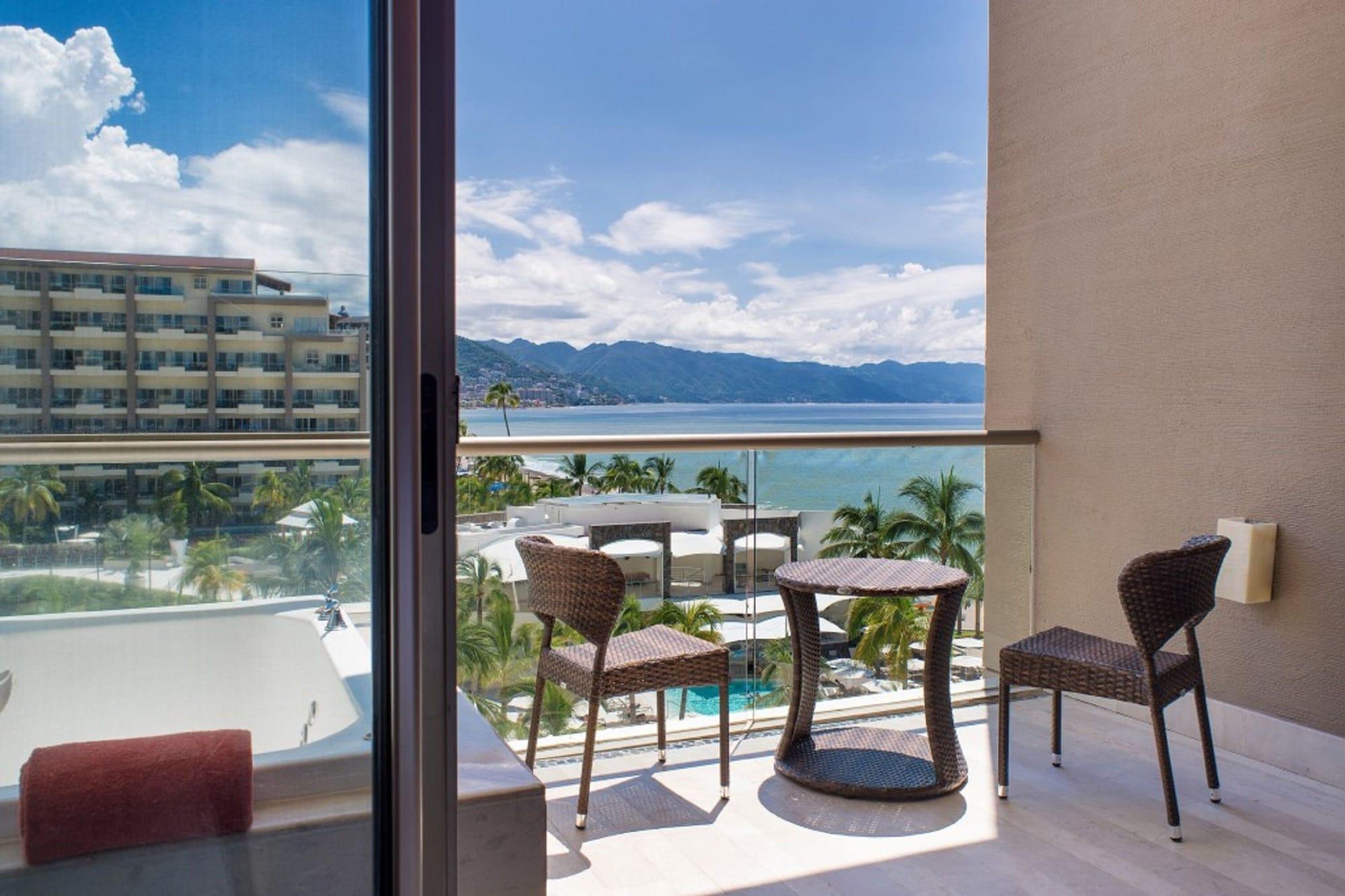 Resort Dreams Vallarta Bay &