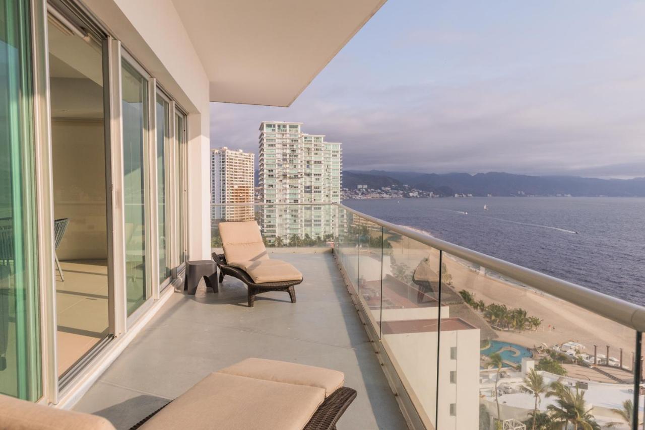Apartment Hostpal Torres Icon Vallarta Frente A La Playa Puerto Vallarta