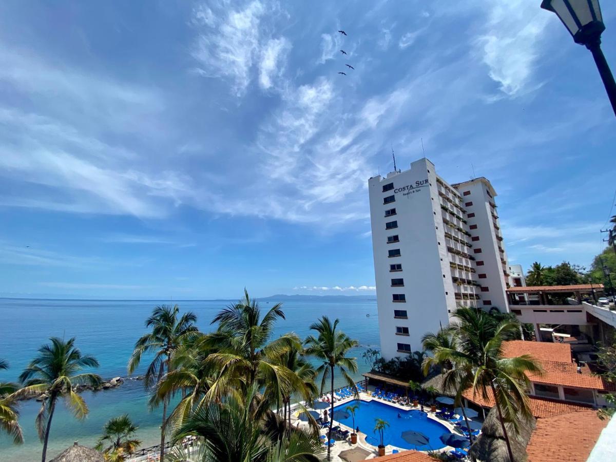 Resort Costa Sur & 4*
