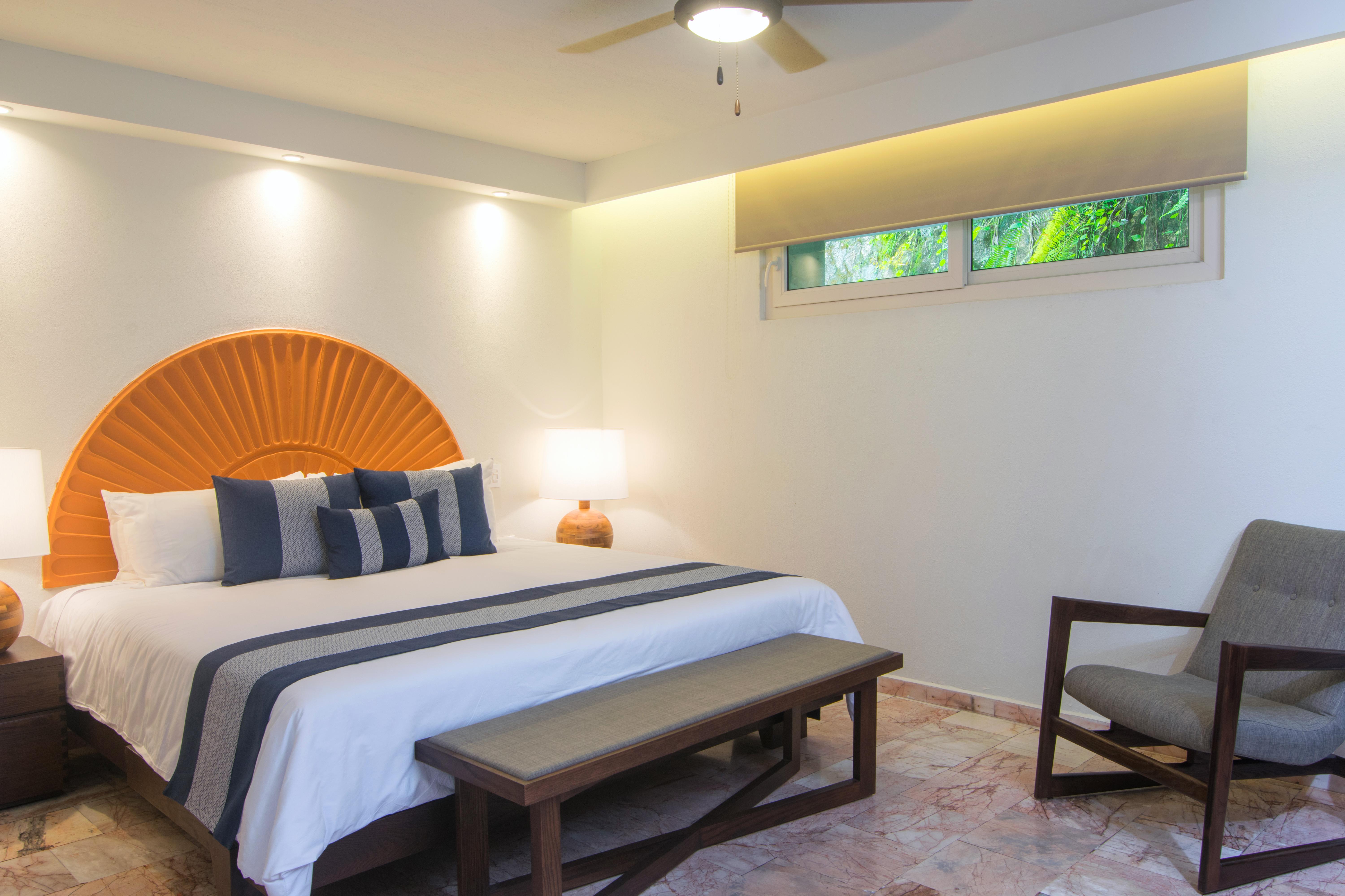 Costa Sur & Resort