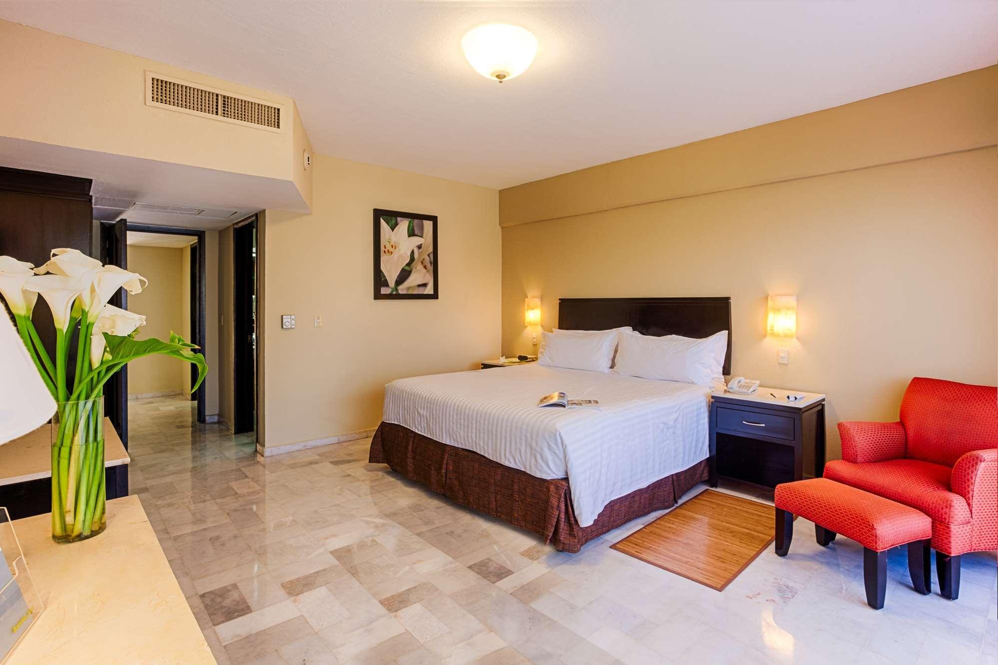 Barcelo 4*