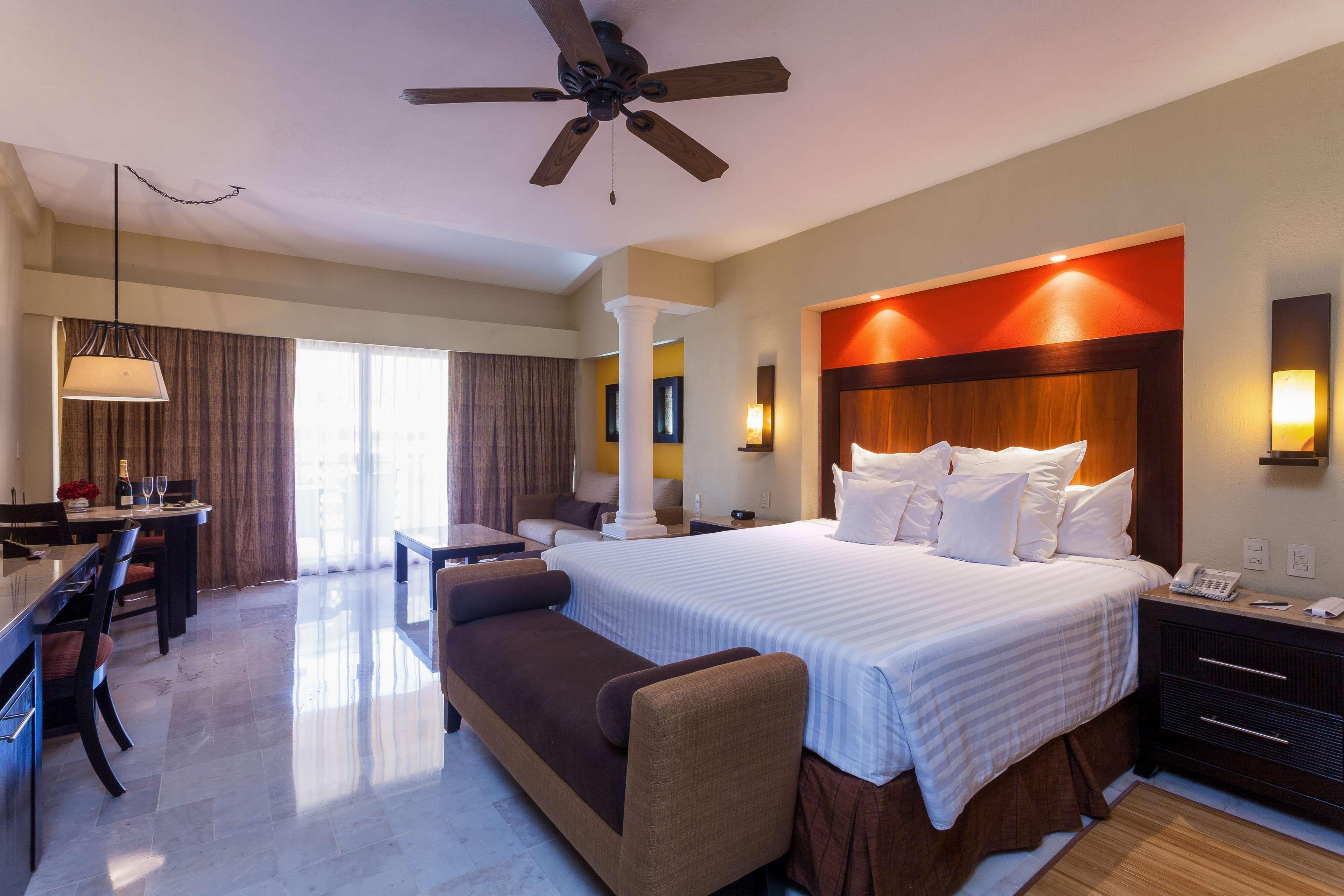 Barcelo Resort 4*