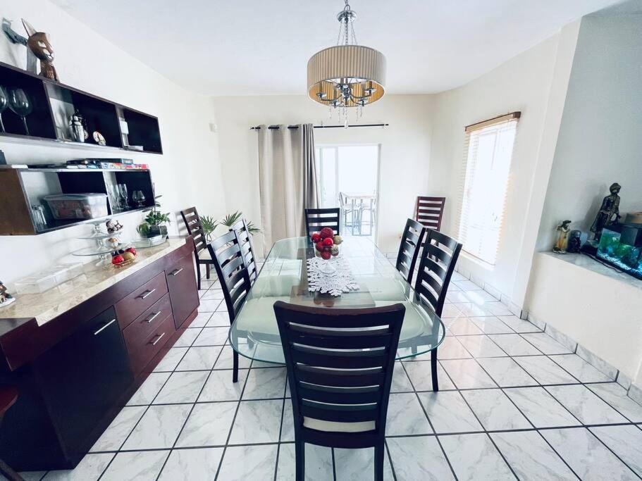 Casa Cerca Del Mar! 4 Con Aire Acondicionado Holiday home