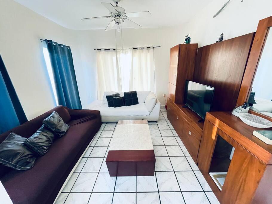 Casa Cerca Del Mar! 4 Con Aire Acondicionado Holiday home *