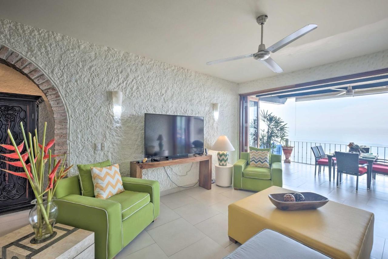 Apartment With Pool - Walk To La Playa! *