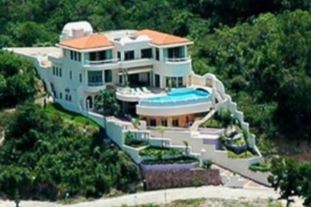 Mozzafiato Private With Full Staff And Heated Pool *