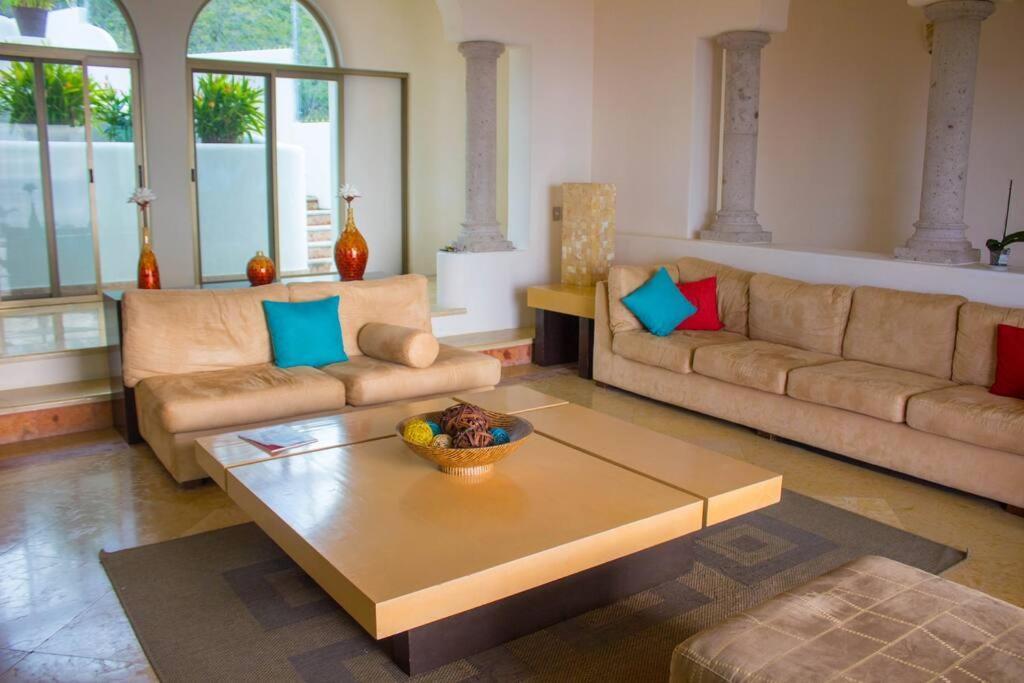 Mozzafiato Private With Full Staff And Heated Pool