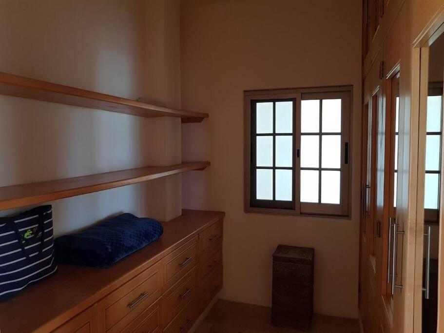 Villa Mozzafiato Private With Full Staff And Heated Pool