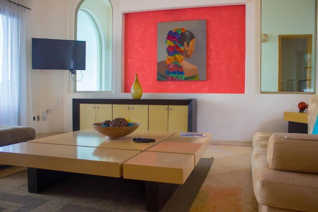 Villa Mozzafiato Private With Full Staff And Heated Pool
