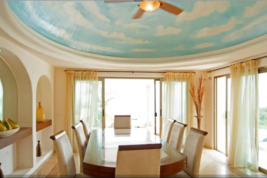 Mozzafiato Private With Full Staff And Heated Pool Villa