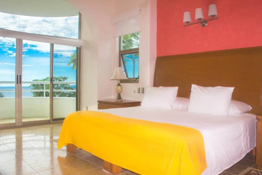 Mozzafiato Private With Full Staff And Heated Pool Villa *