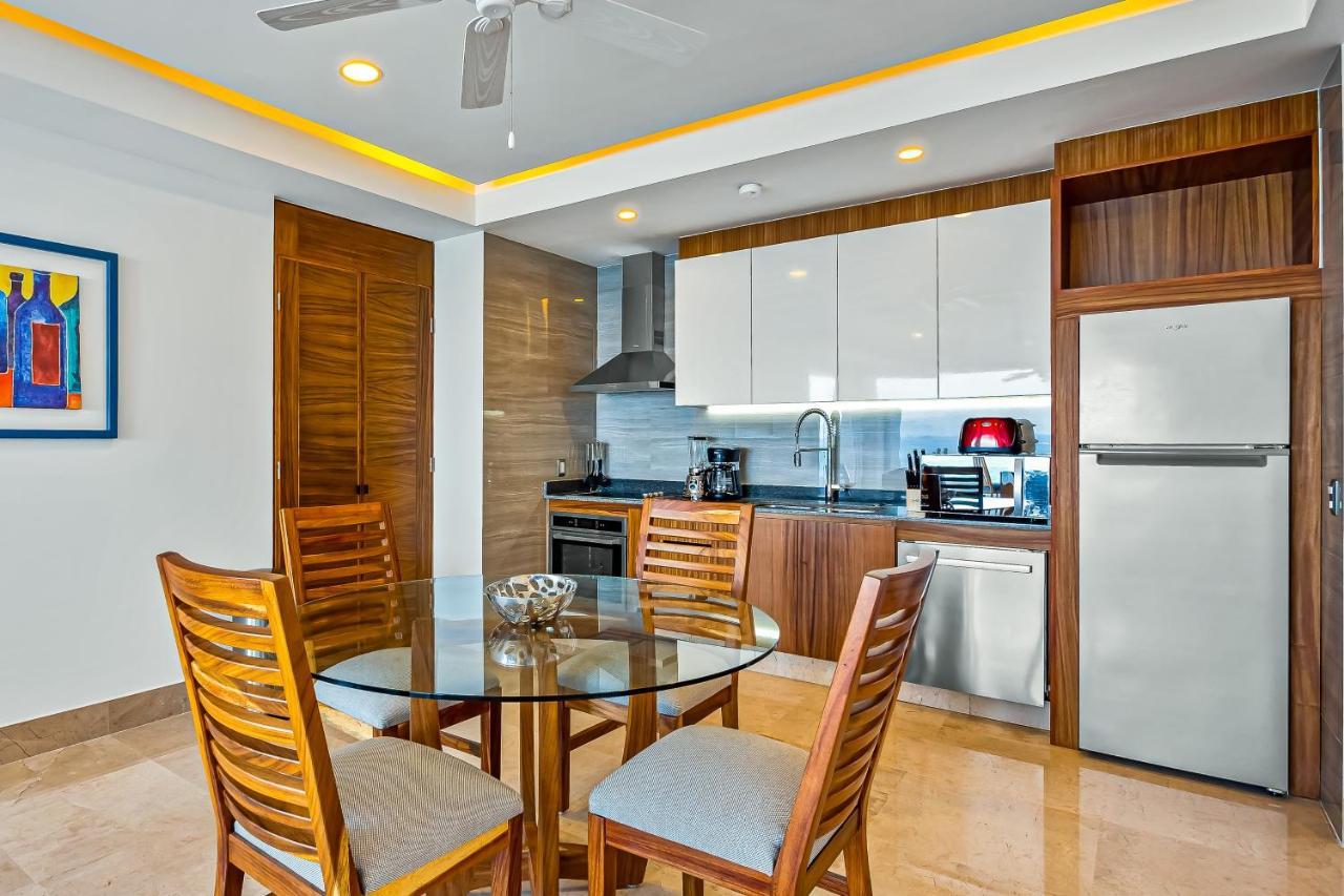 Blue Horizon 701 Apartment *