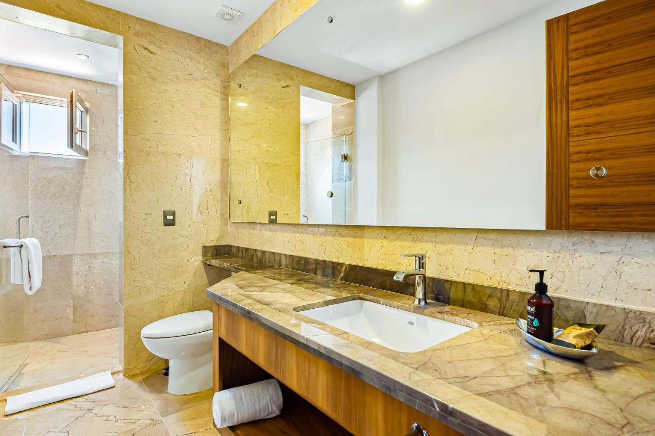 Blue Horizon 701 Apartment *
