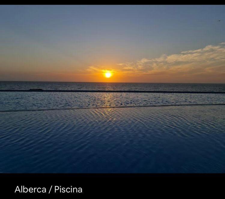 Beachfront Peninsula Apartamento Puerto Vallarta