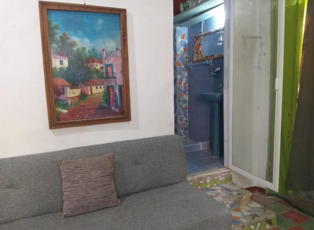 Estudio Y Terraza Con Vista Al Mar Por El Malecon Homestay