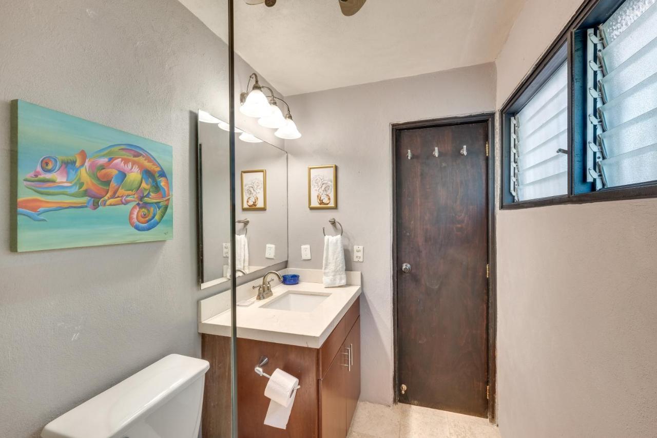 With Bay Views And Pool Access! *