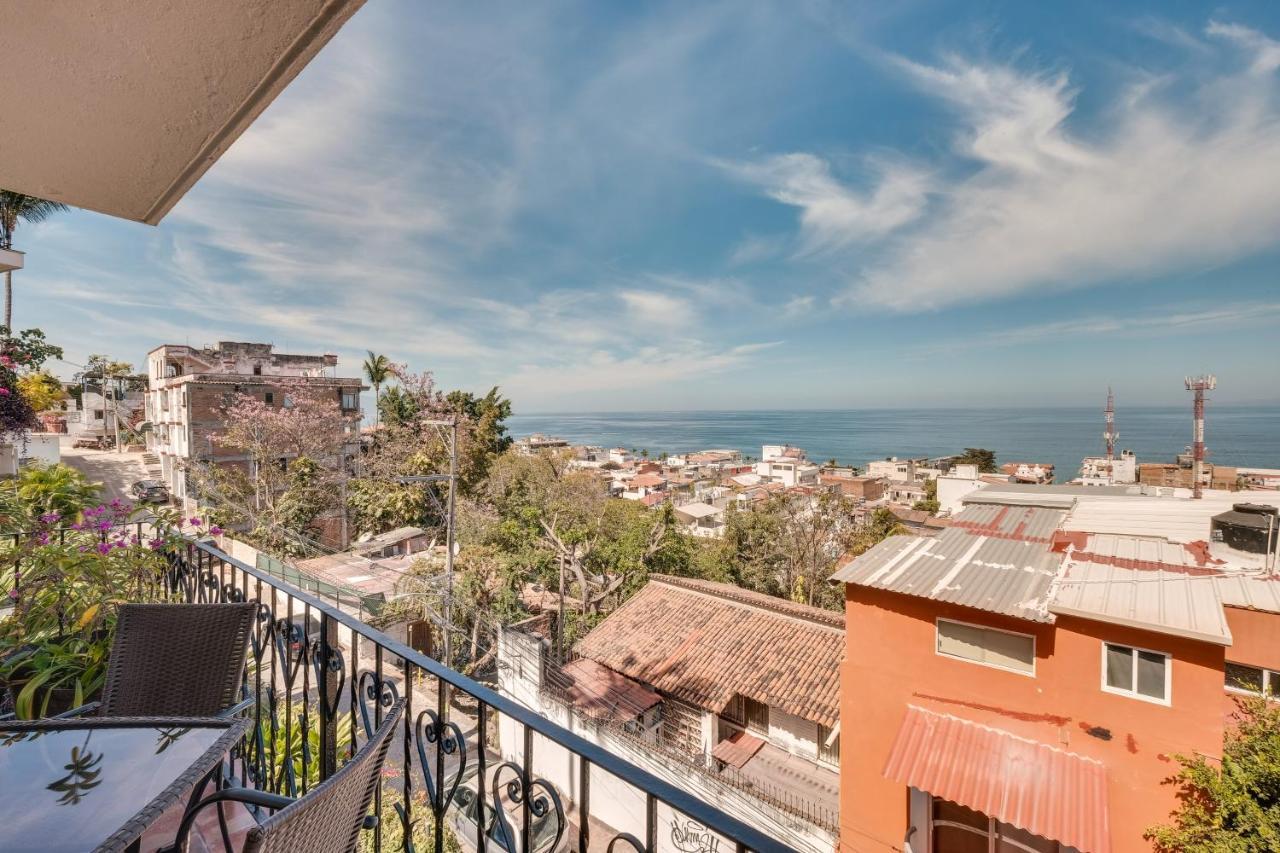 With Bay Views And Pool Access! Apartment Puerto Vallarta