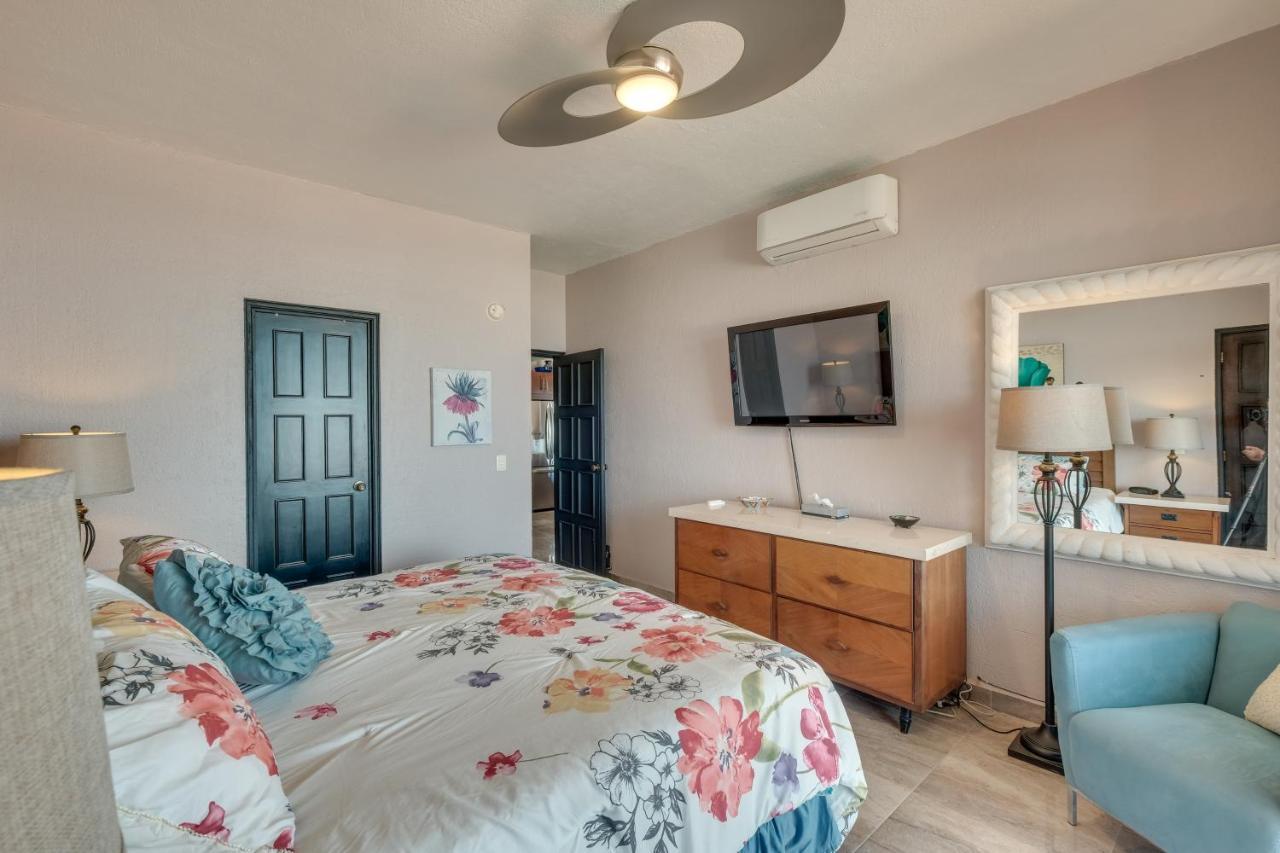 With Bay Views And Pool Access!