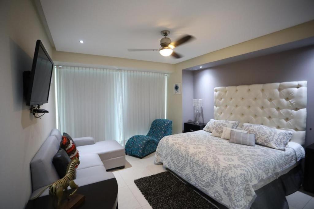 Apartamento Beachfront Peninsula Puerto Vallarta