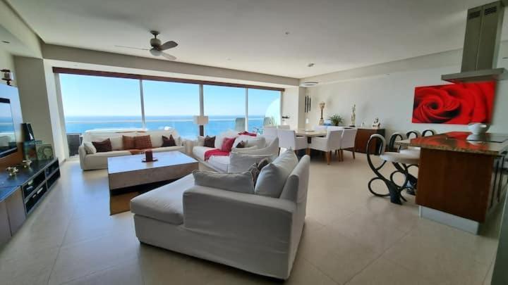 Beachfront Peninsula Apartamento *