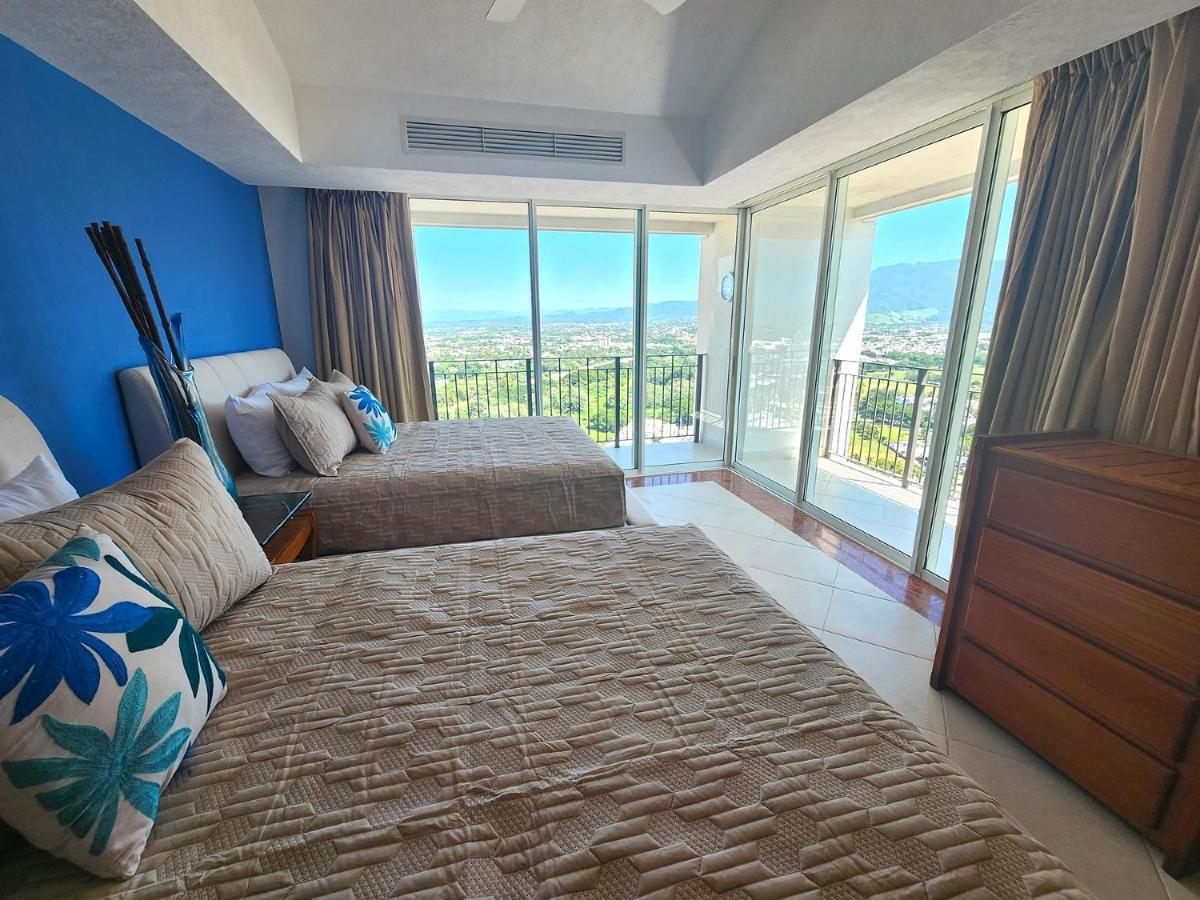 Amazing Views, Beachfront Grand Venetian Apartment *
