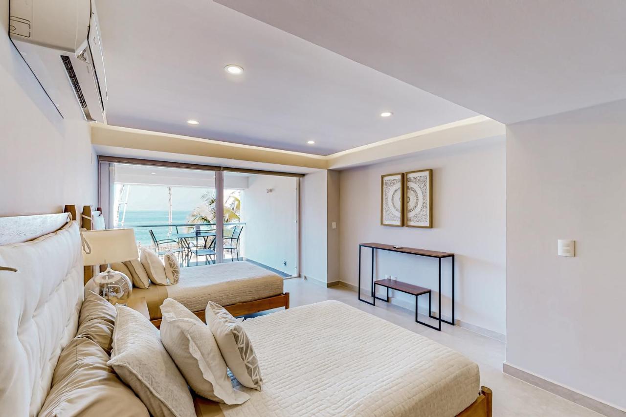 Hotel Harbor 171 Oceanfront Residences #3009 Puerto Vallarta