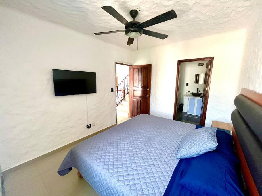 Apartment Location! W/ Pool