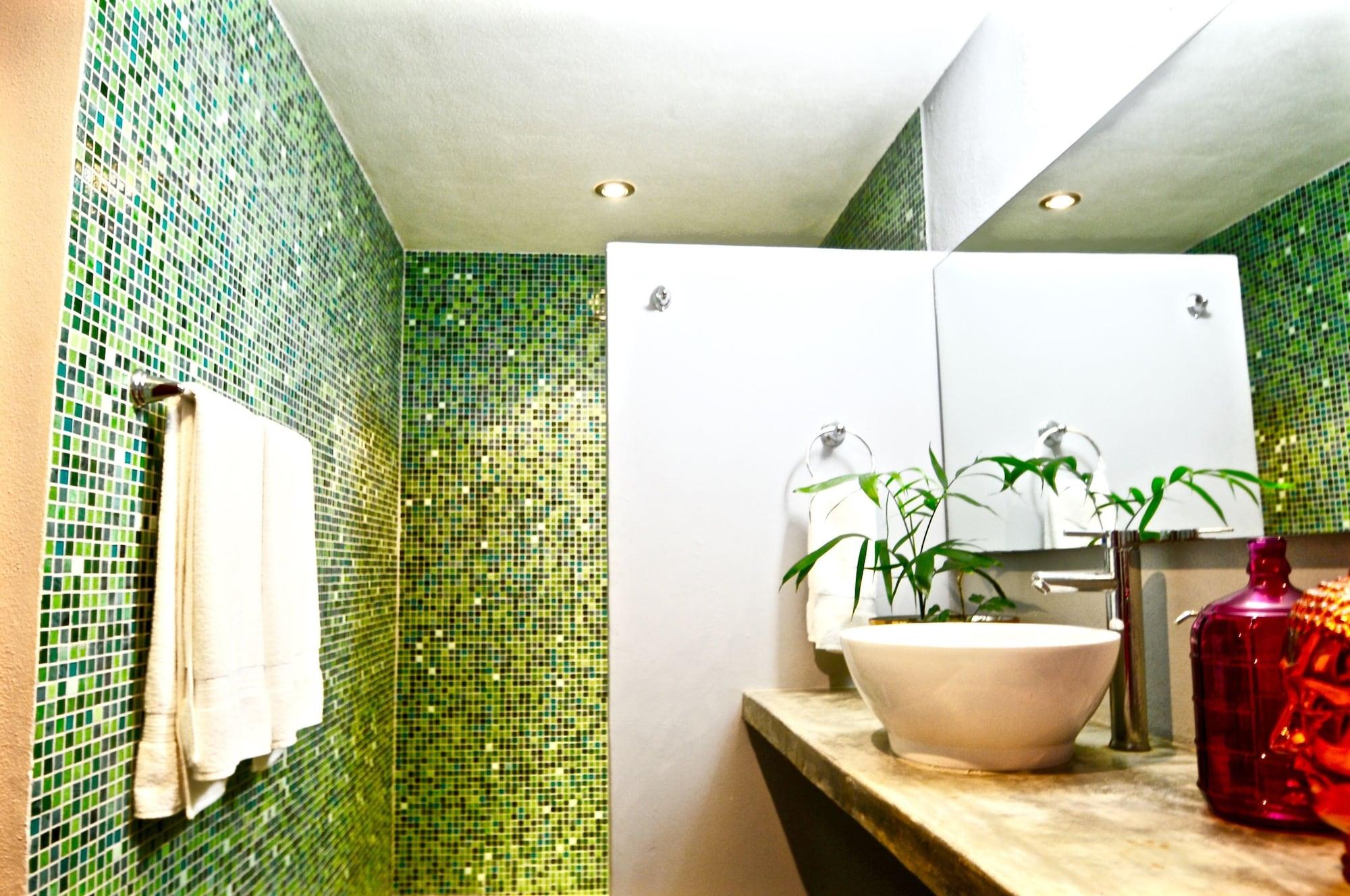 Mercedes Petit Hotel-adults Only 3*