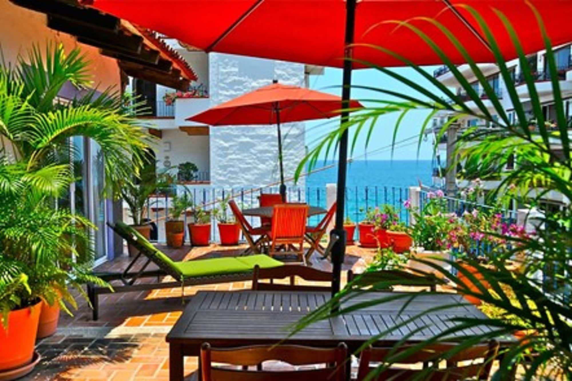 Mercedes Petit Hotel-adults Only 3*
