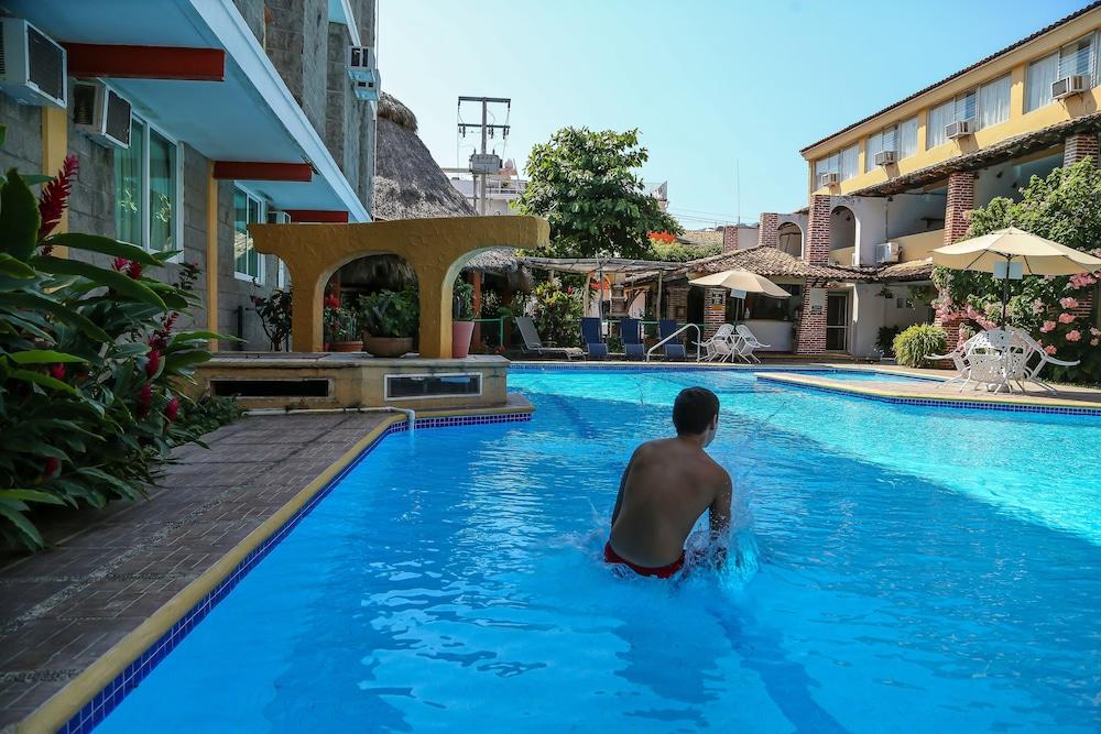 Hotel Vallartasol 3*
