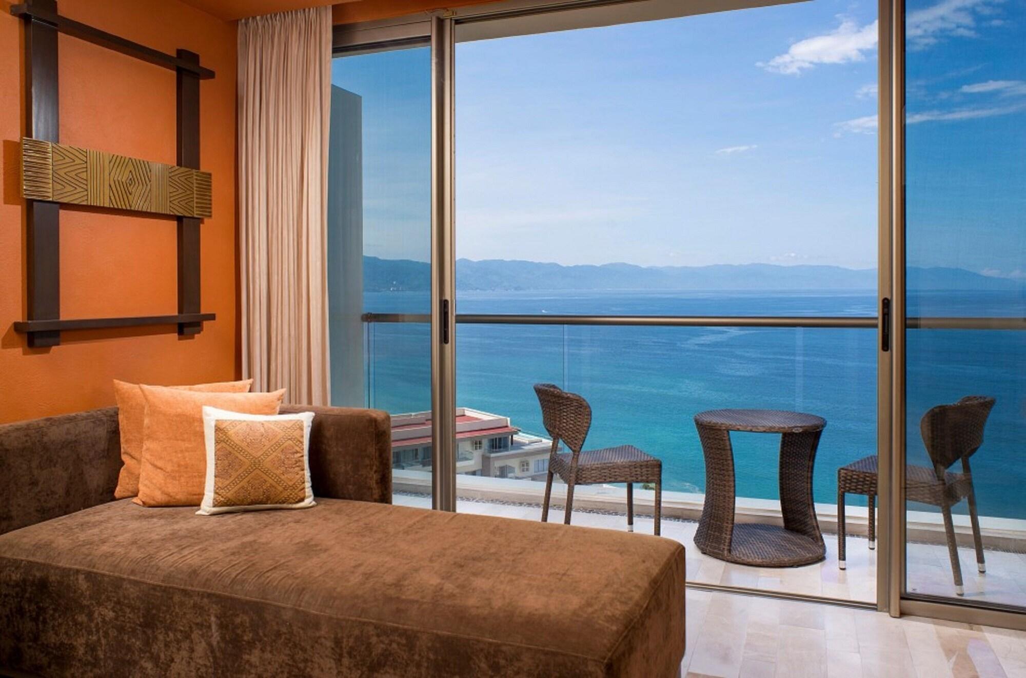 Resort Dreams Vallarta Bay & Puerto Vallarta