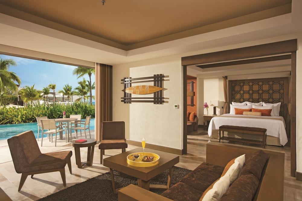 Dreams Vallarta Bay & Resort