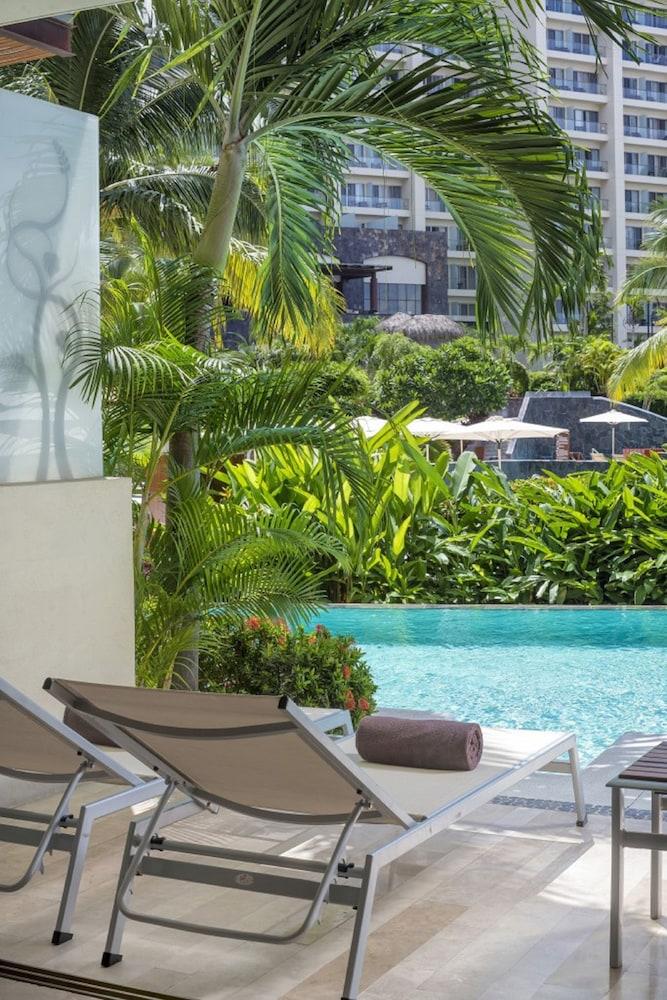 Dreams Vallarta Bay & 5* Puerto Vallarta