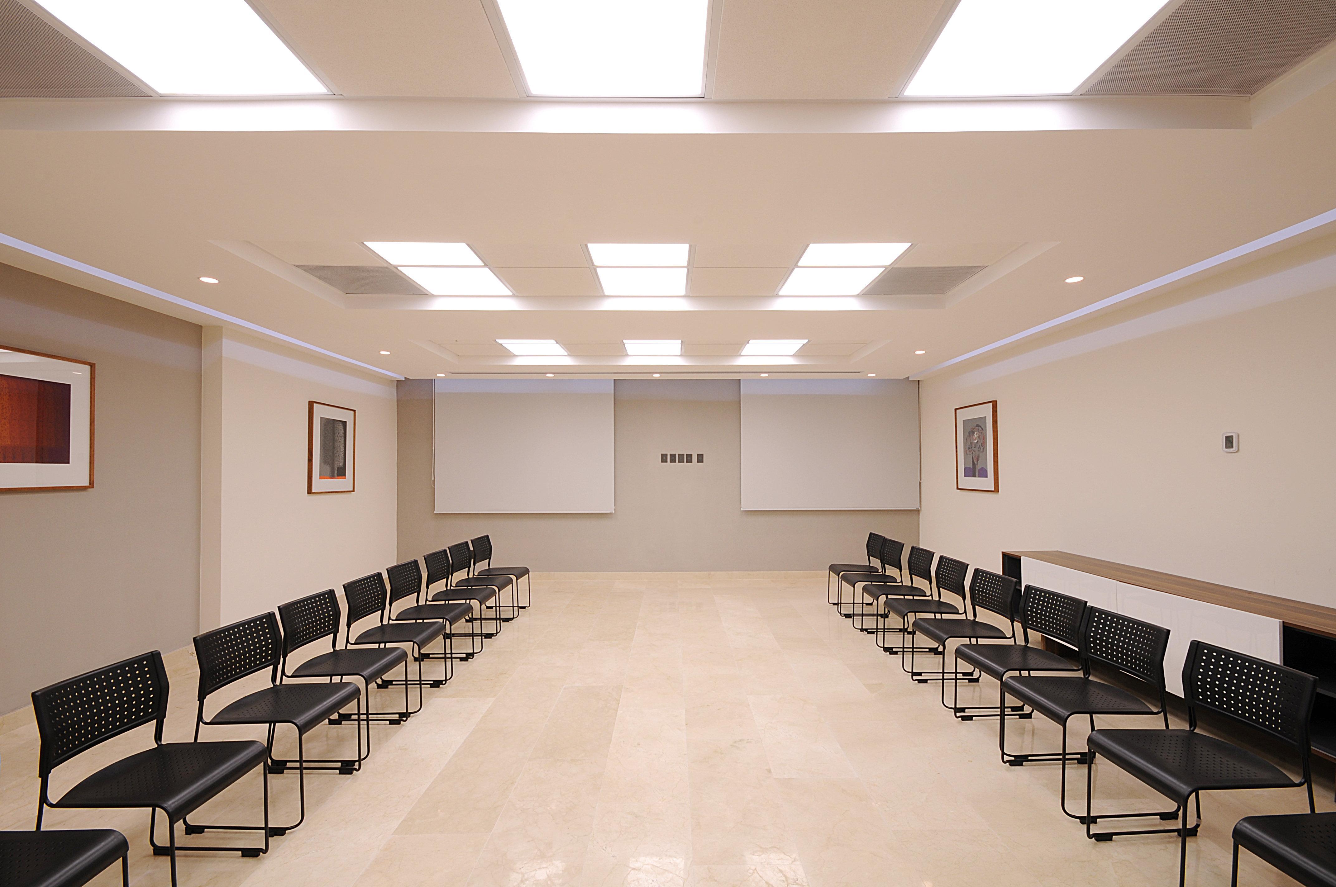 Express By Ihg 4*