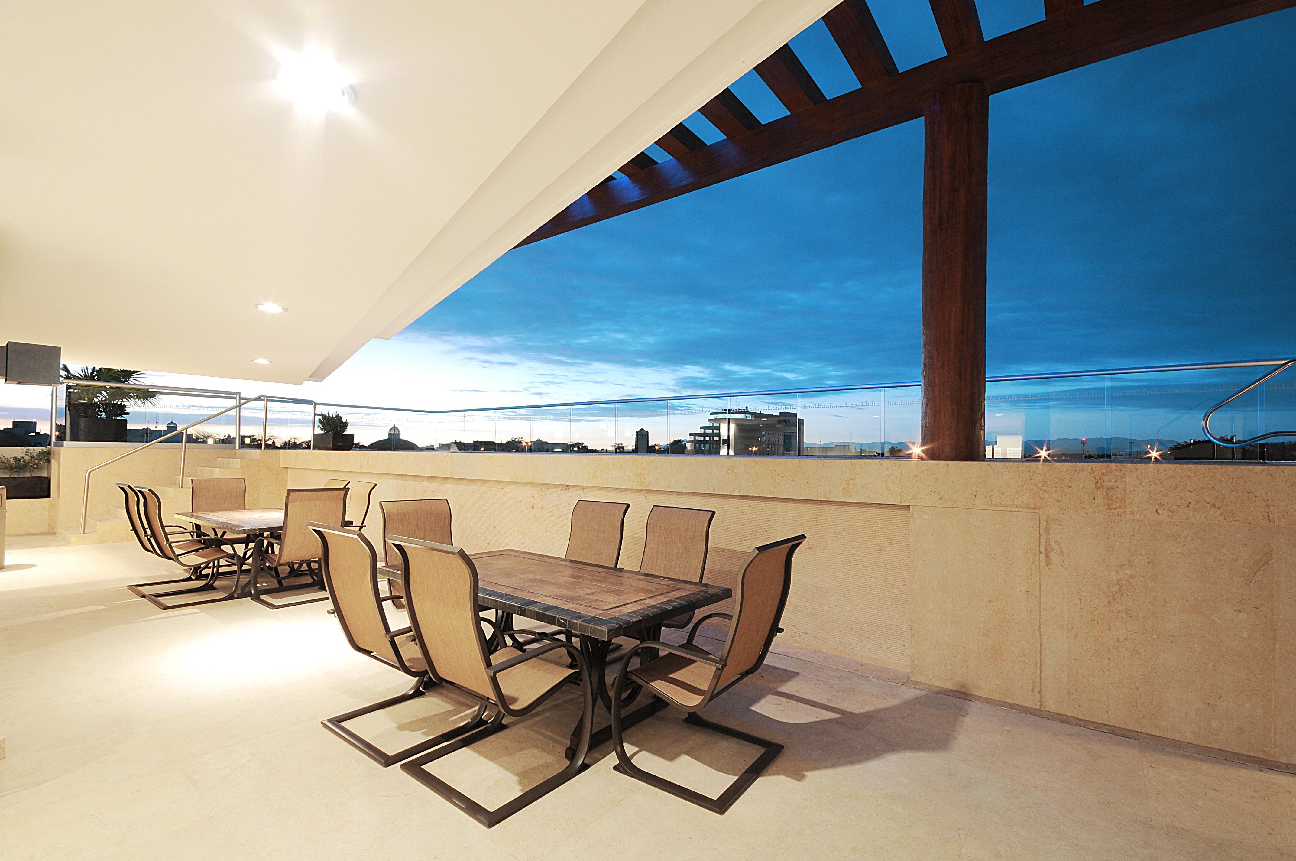 Express By Ihg Hotel 4*