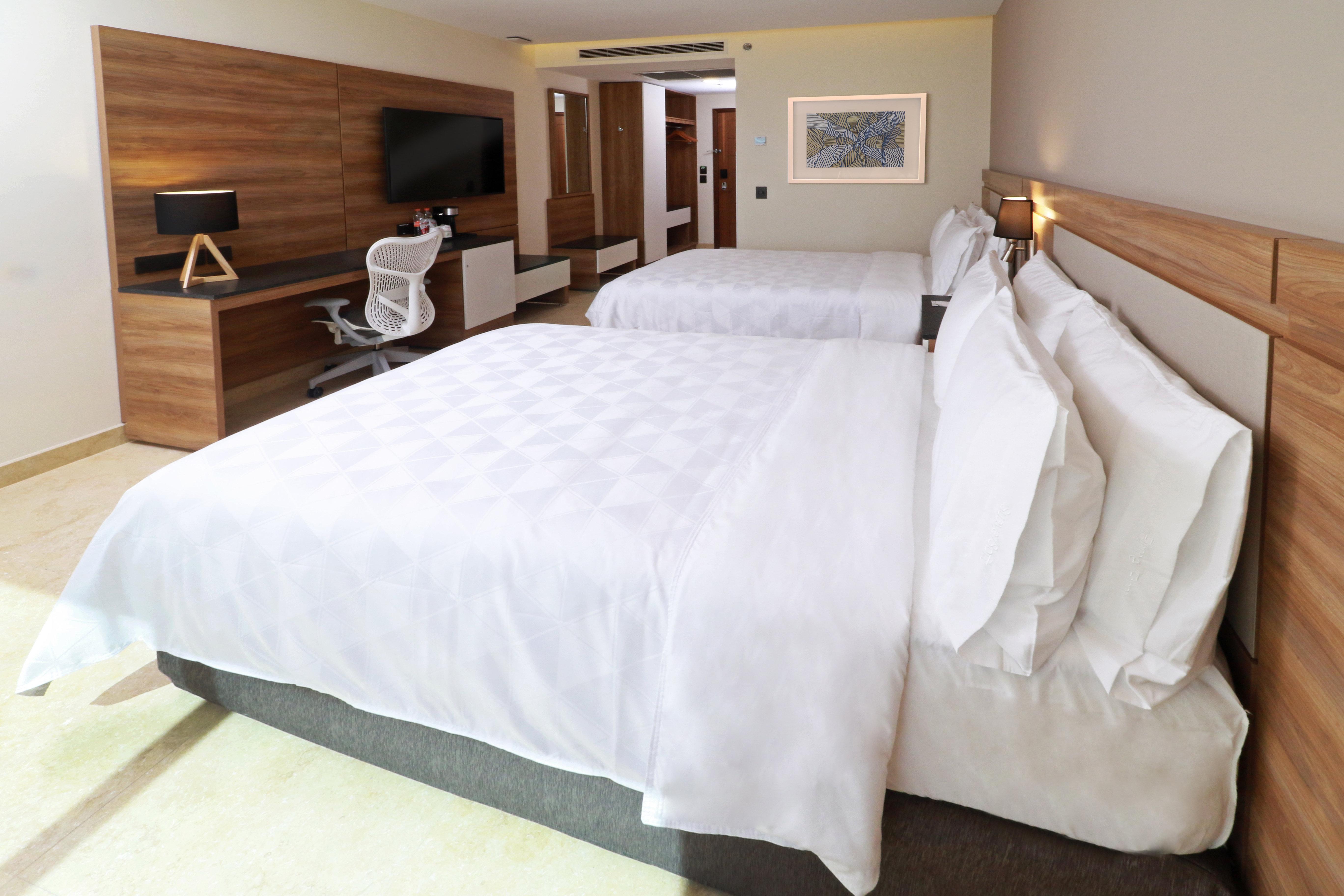 Hotel & - Marina & Golf By Ihg