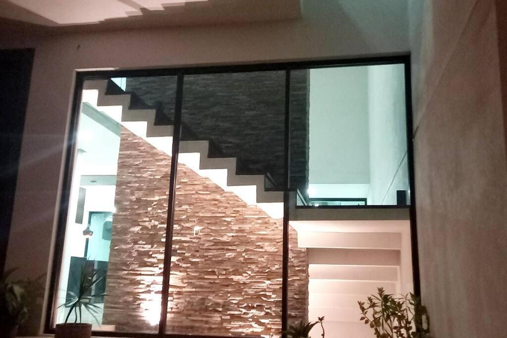 New 4 Bedroom House Sleeps 16 Pool, Bbq And More! Сasa de vacaciones *