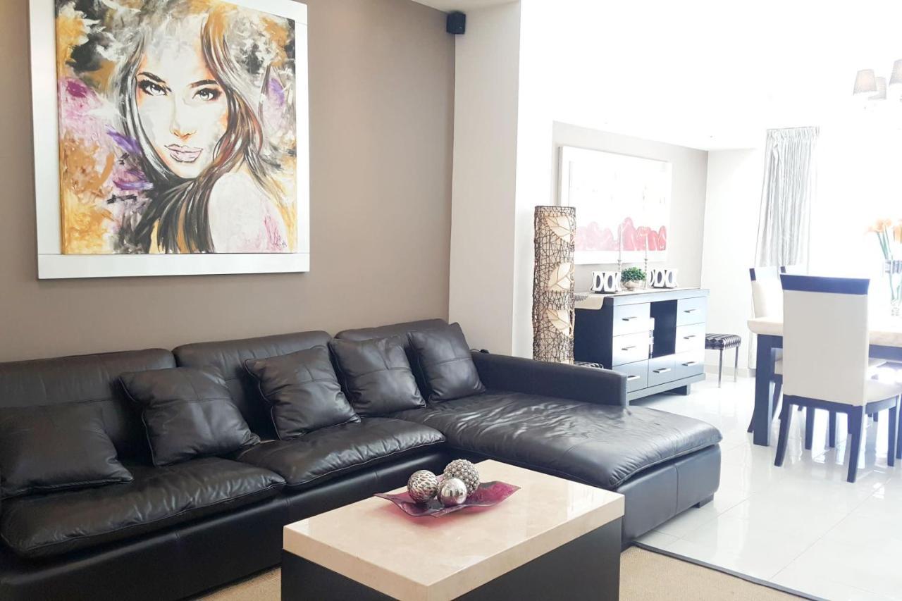 Apartments, 10min Drive, Shared Pool And Bbq