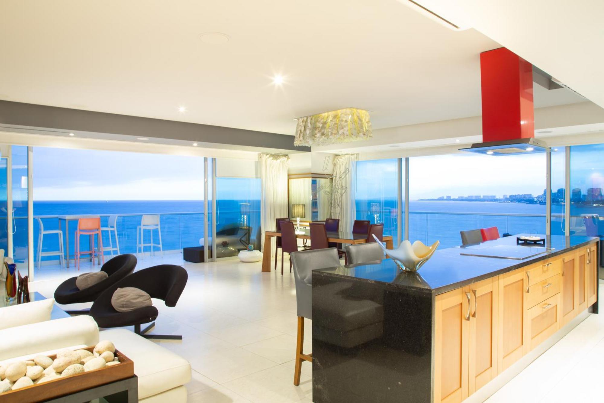 Luxury Peninsula *