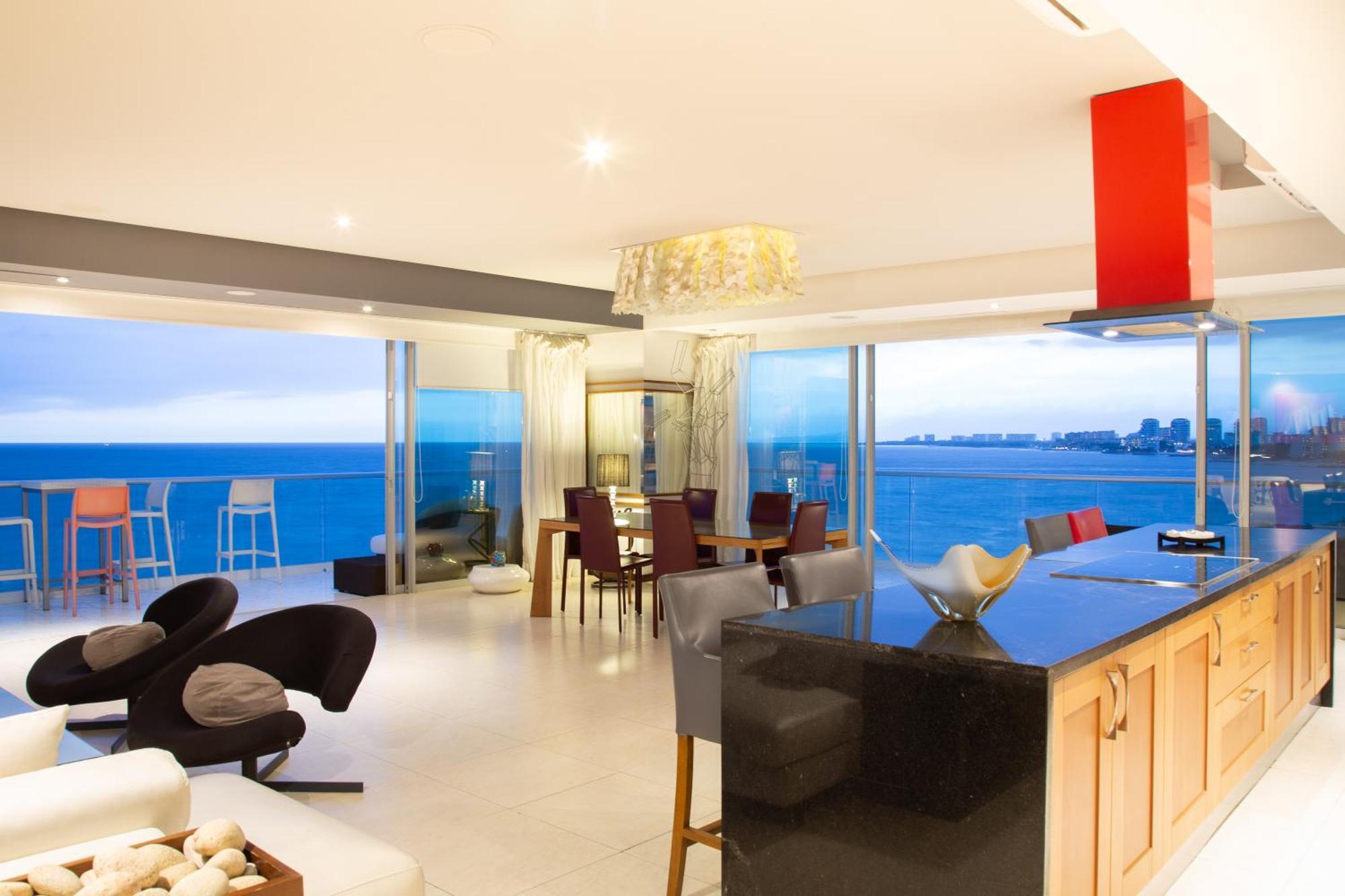 Luxury Peninsula