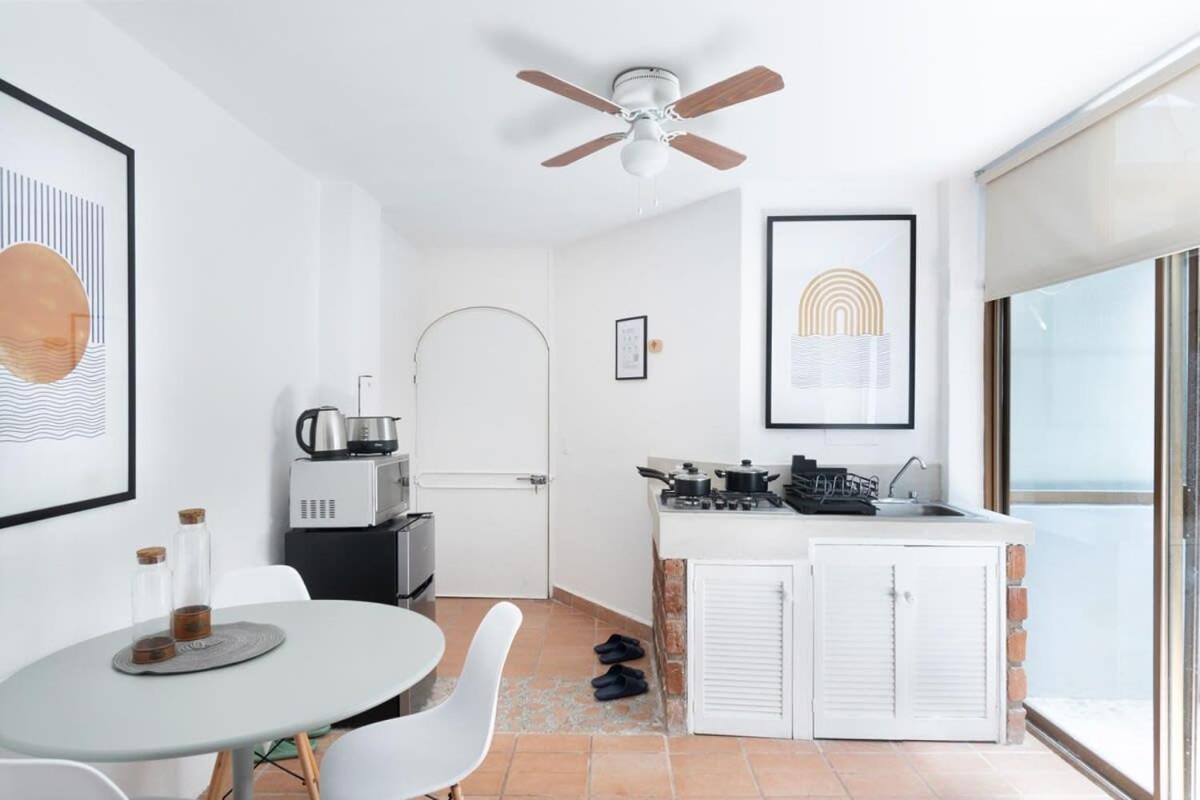 Apartment 1 Bedroom Unit C - One Block Away From The *