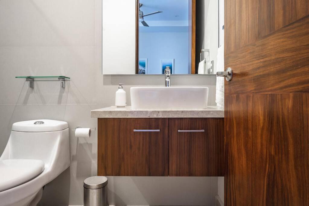 Pv Moderne: Design, Location, Beach, Pool.