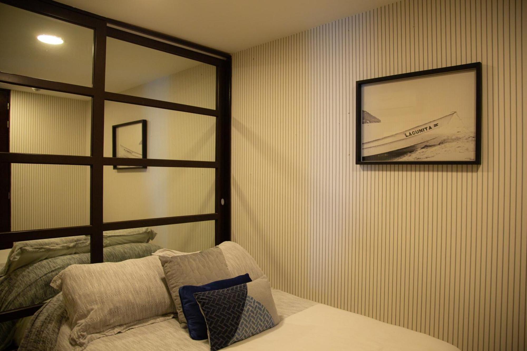 Luxury Peninsula Apartment *