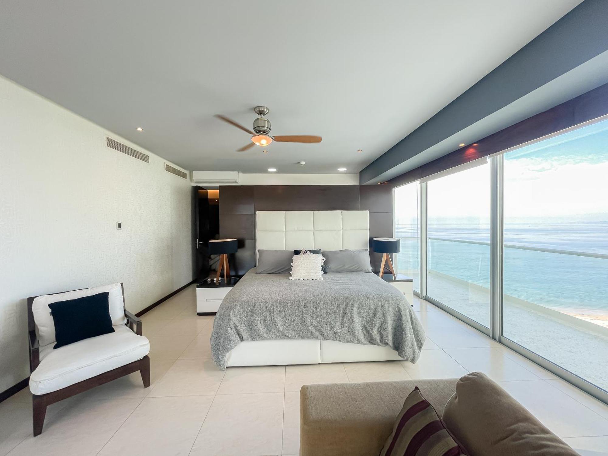 Luxury Peninsula *