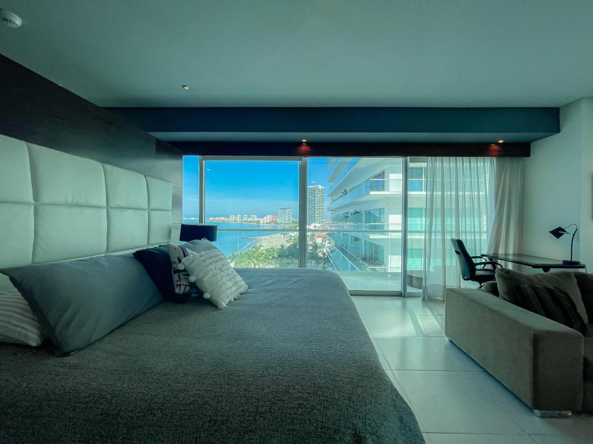 Luxury Peninsula