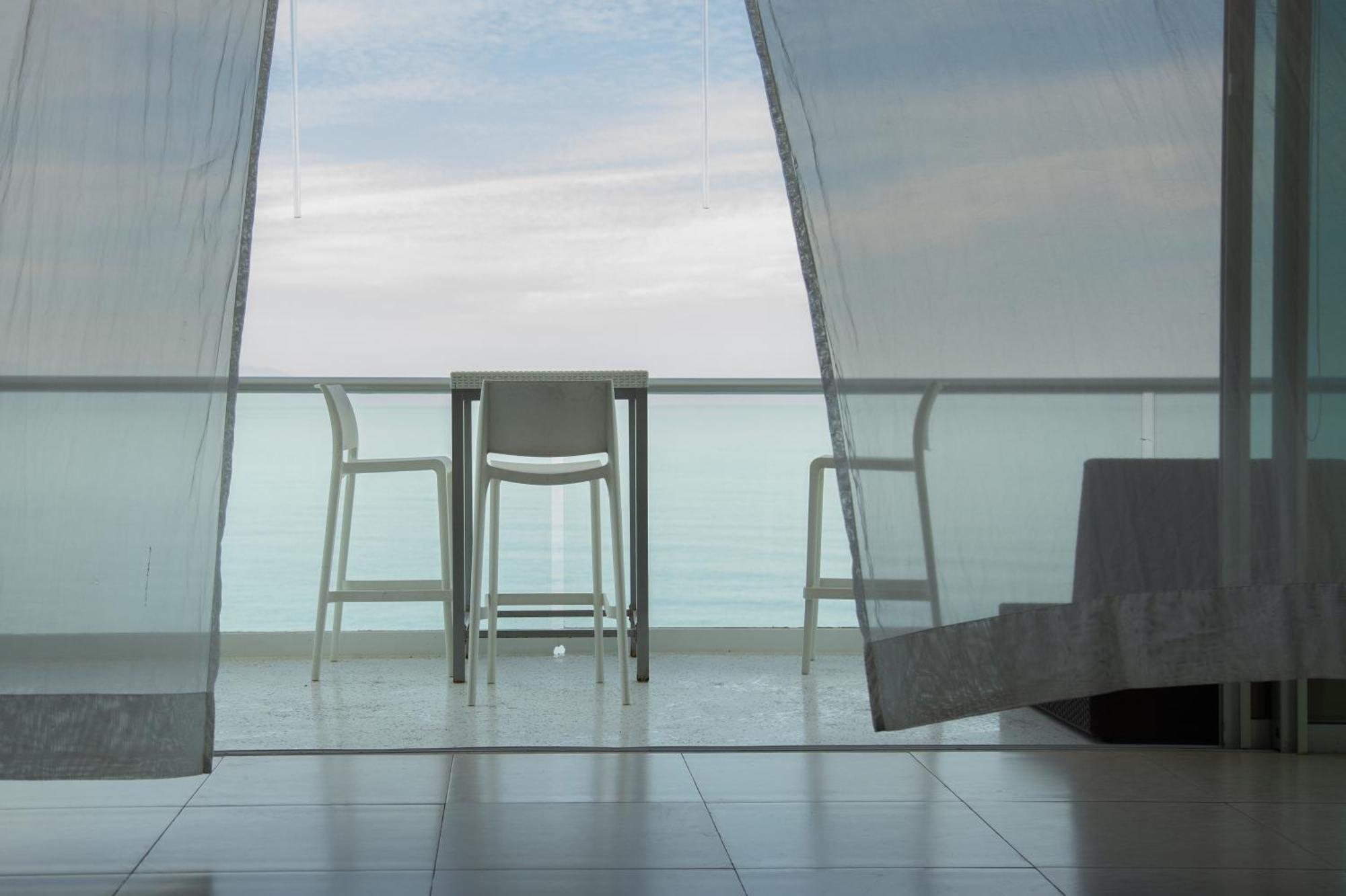 Luxury Peninsula