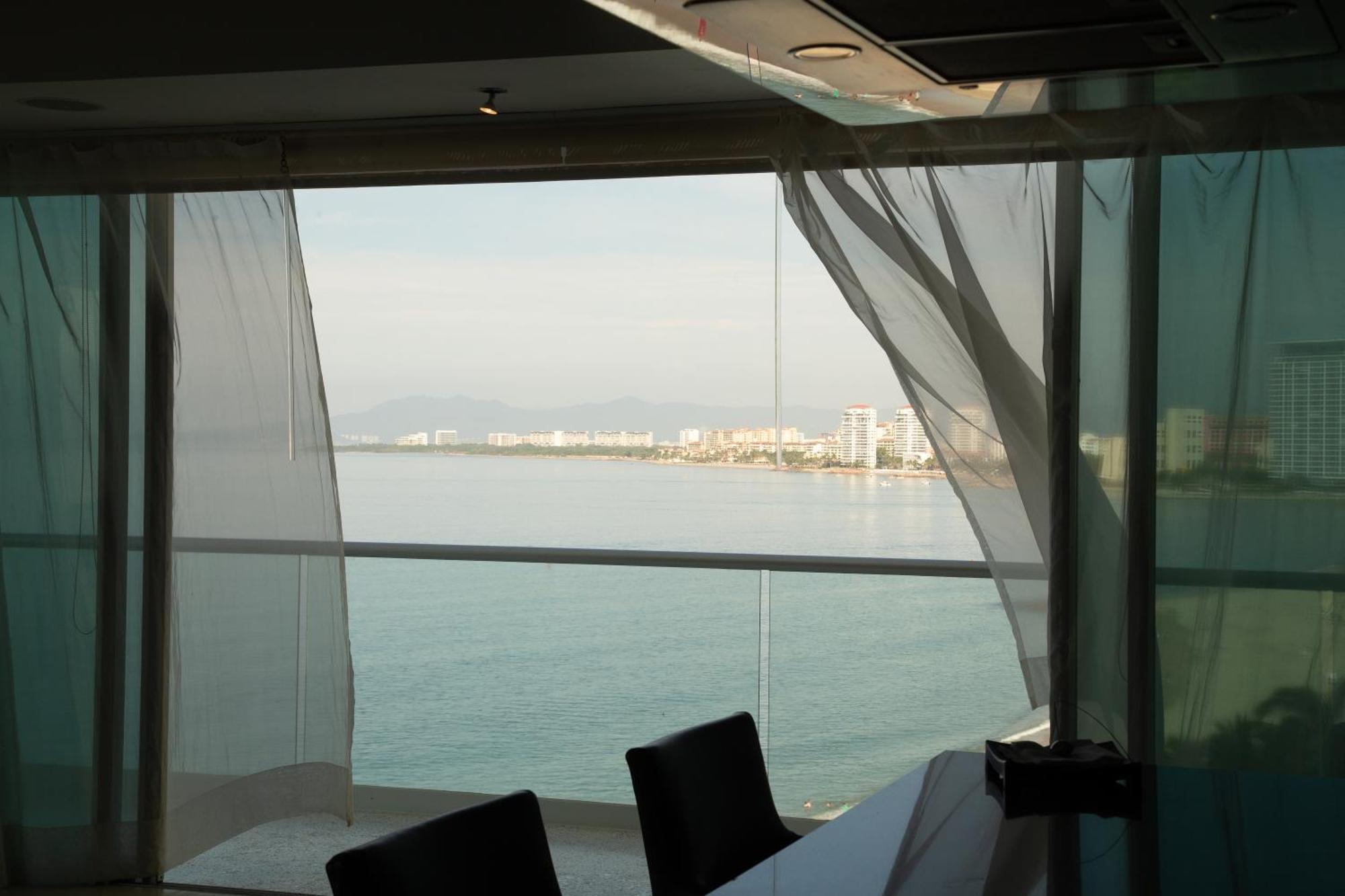 Luxury Peninsula